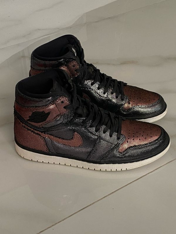 Jordan Retro High Fearless Metallic Rose Gold