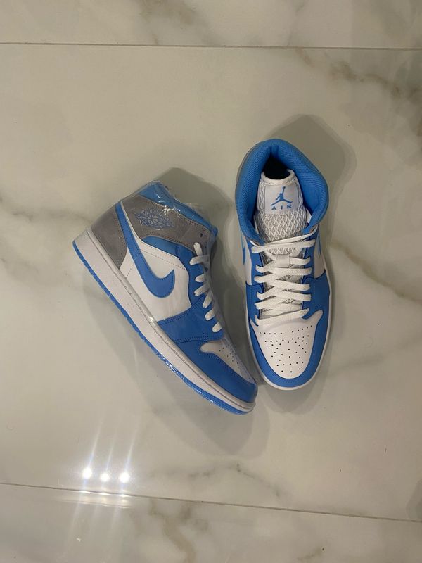 Jordan 1 Mid University Blue Grey