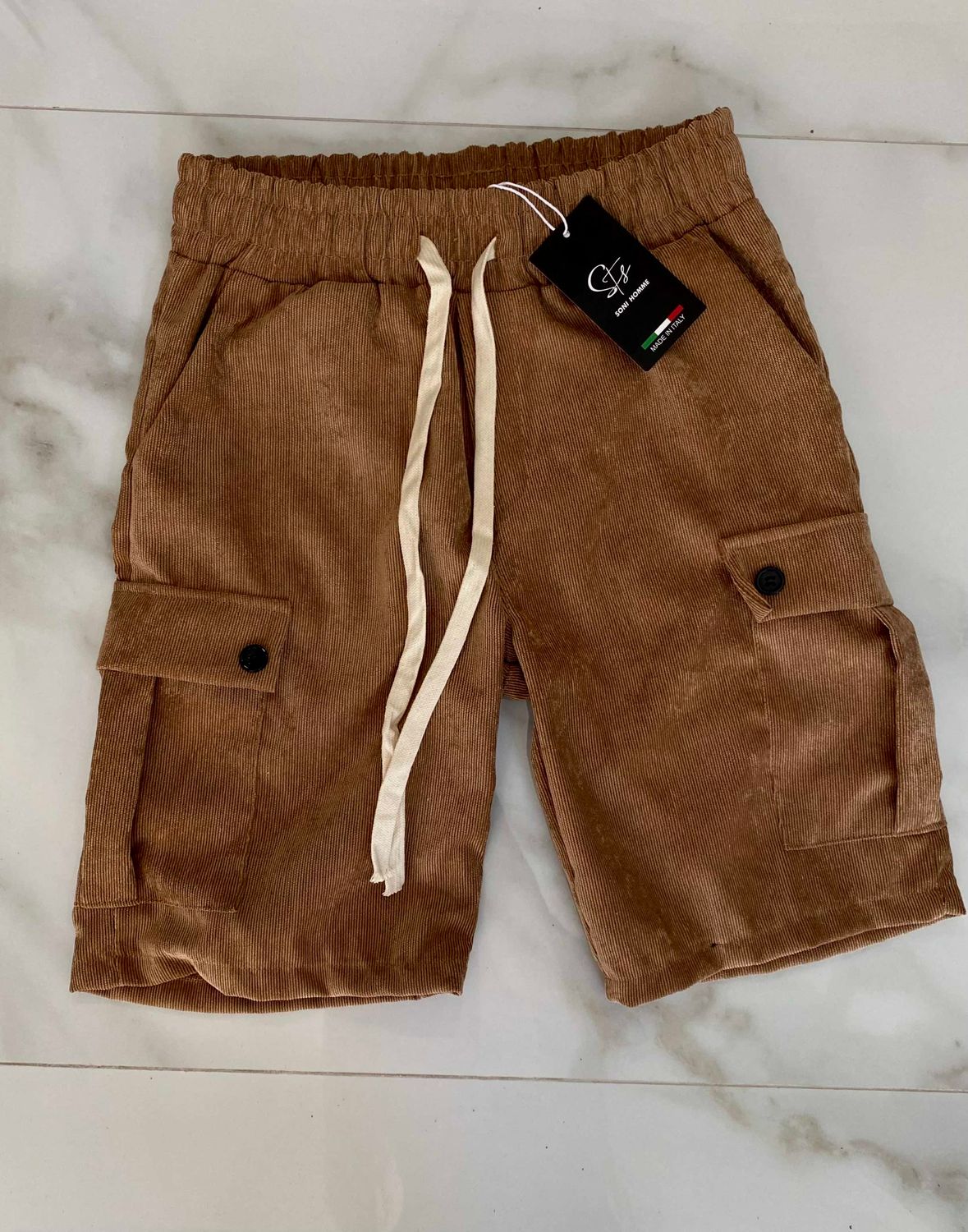 Pantaloncini cargo a costine marroni