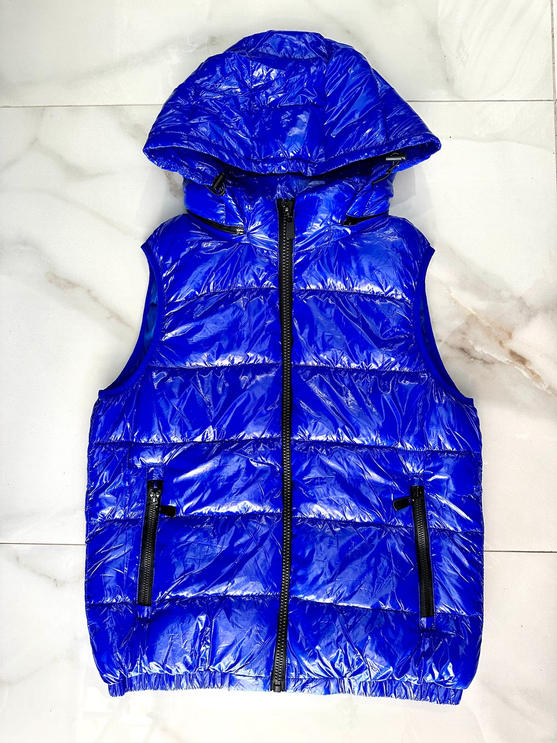 Bomber smanicato blu lucido