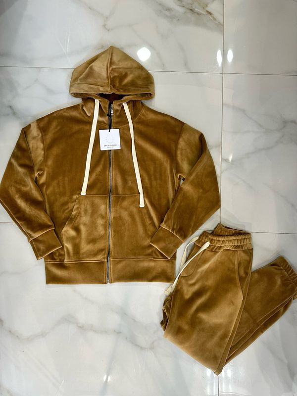Tuta completa ciniglia liscia Camel felpata Duca Homme