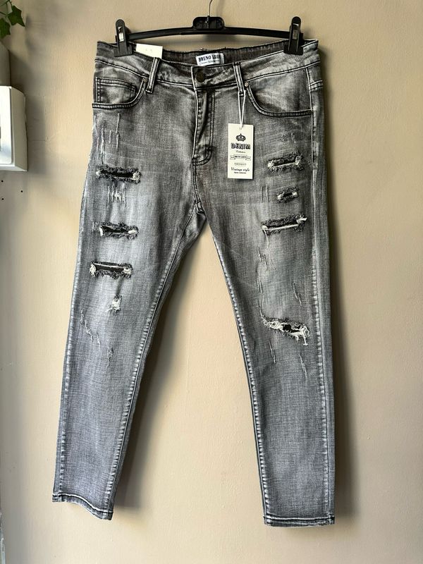 Jeans Skinny Bruno leoni con strappi