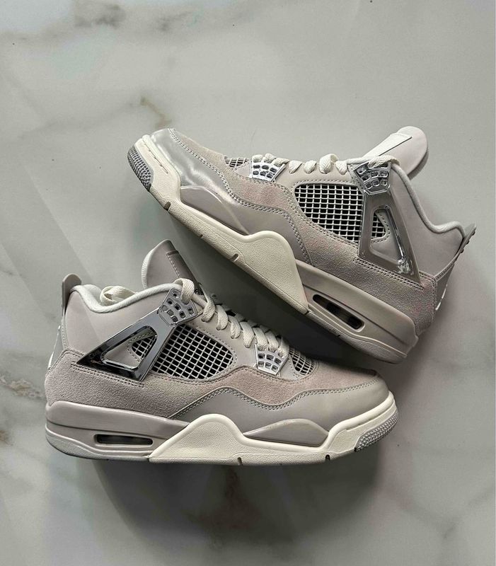 Jordan 4 &#39;Frozen Moments&#39;