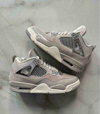 Jordan 4 &#39;Frozen Moments&#39;