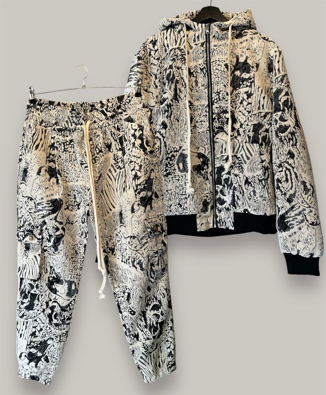 Completo sartoriale Baggy fantasia ricamato