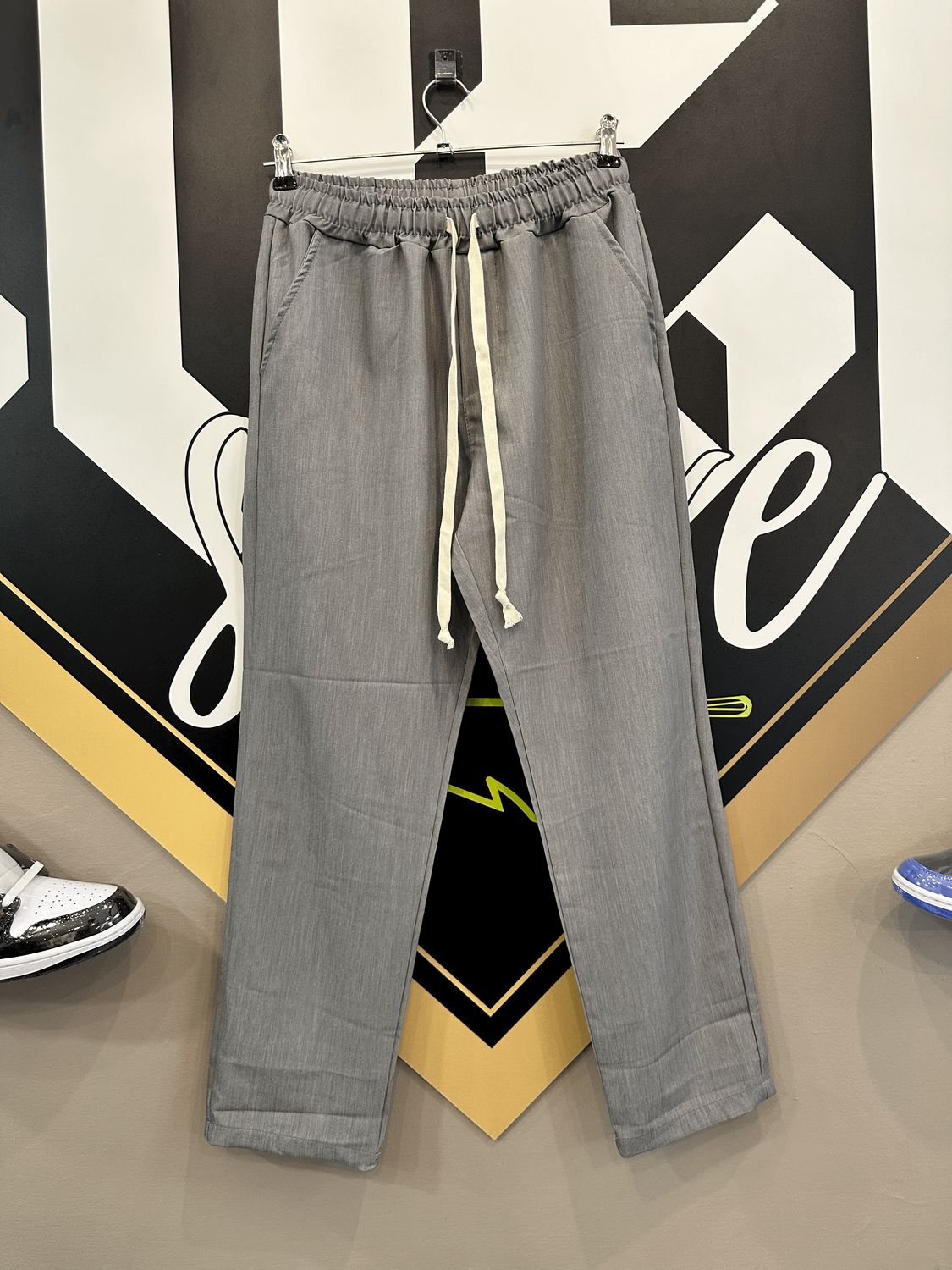Pantalone elegante fondo largo Grigio