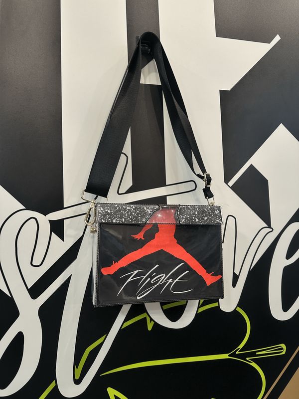 Tracolla Box ‘Jordan 4 Fire Red’