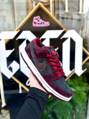Nike Dunk Low SB Riot Skateshop