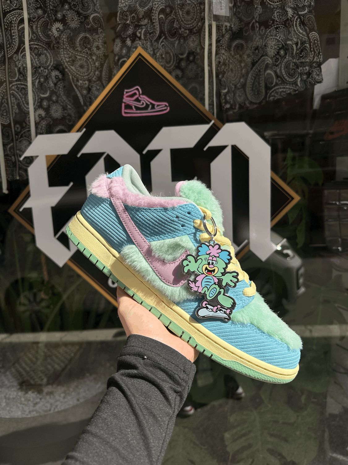 Nike SB Dunk Low Verdy Visty
