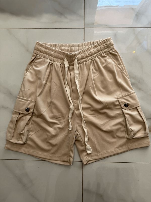 Pantaloncini cargo oversize con tasconi
