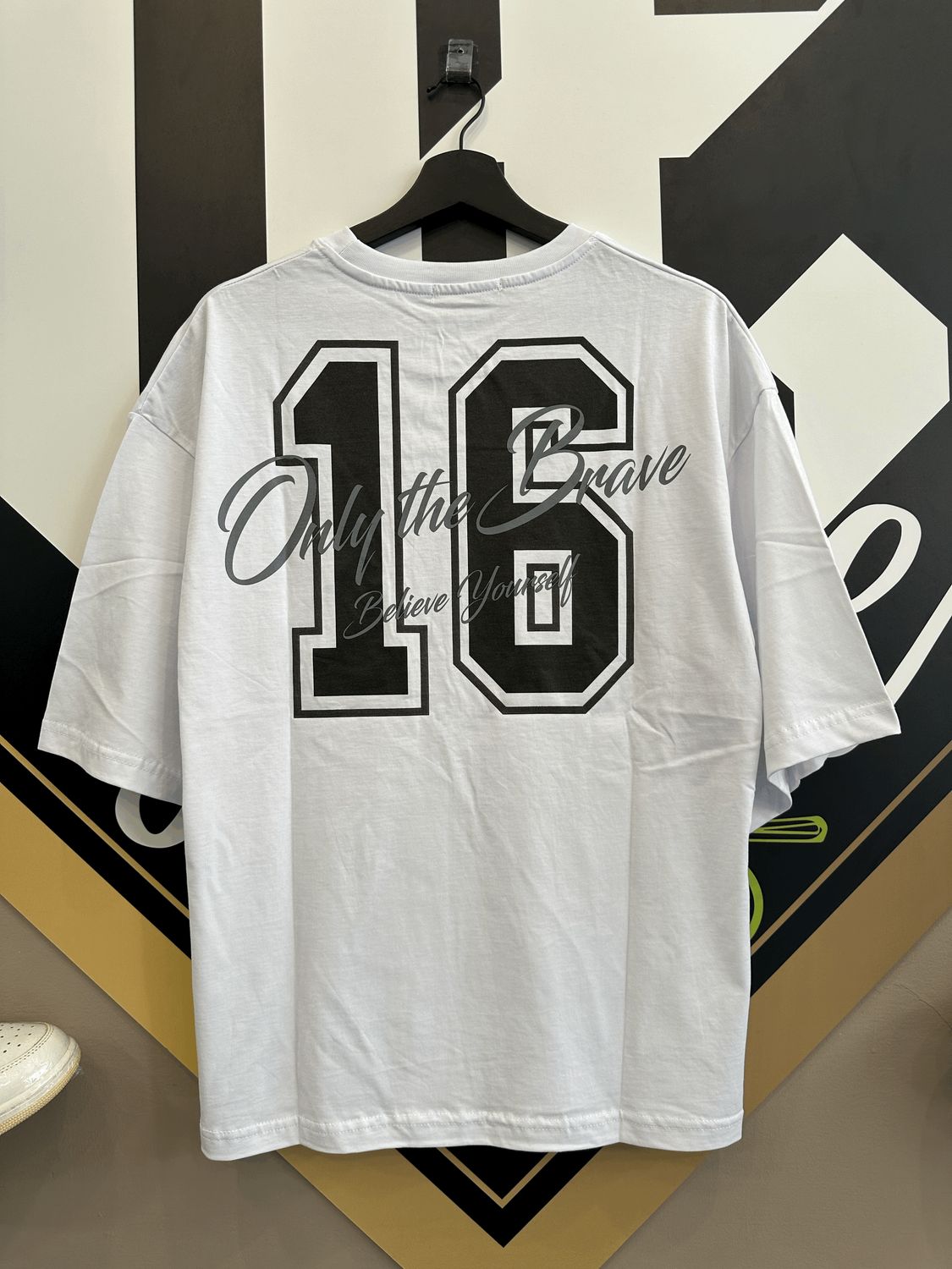 T-shirt Oversize premium &#39;&#39;16&#39;&#39; Bianca