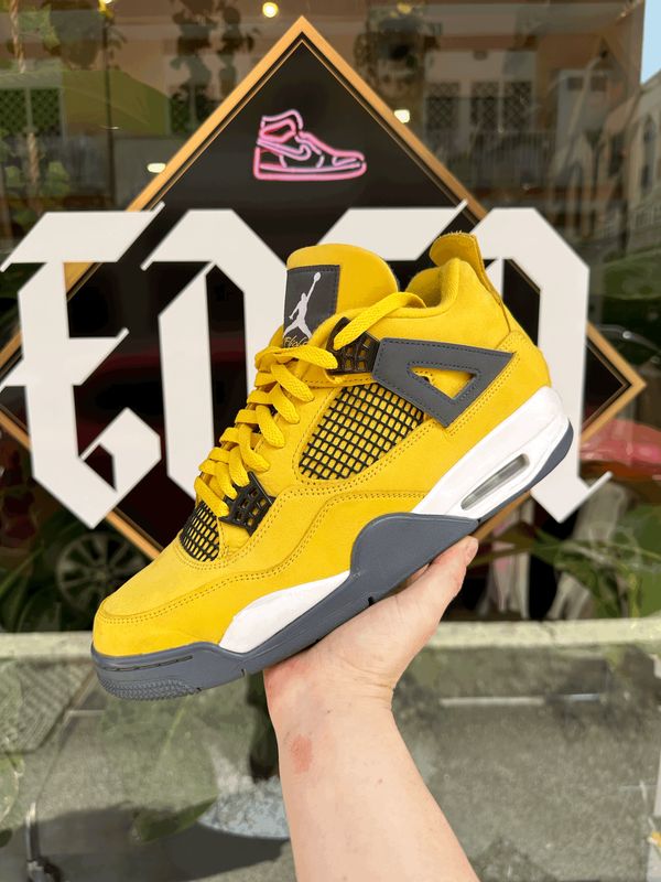 Jordan 4 Retro Lightning (2021)