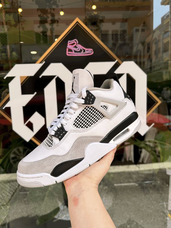 Jordan 4 Retro Military Black