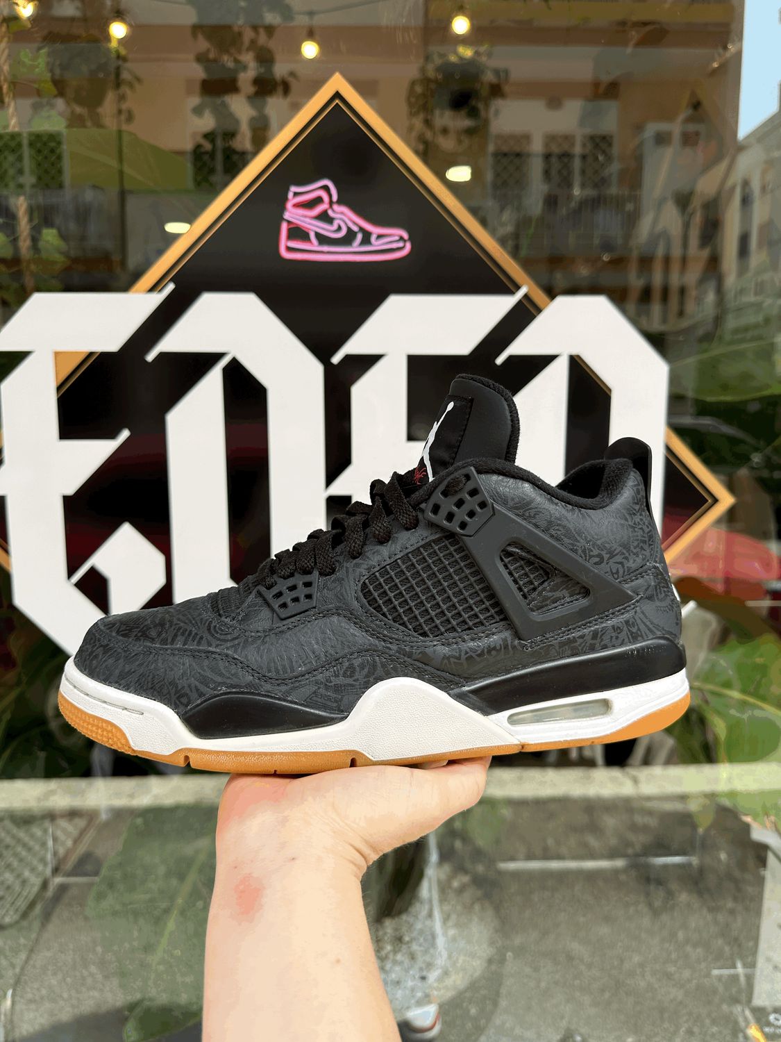 Air Jordan 4 Retro SE Laser Black Gum