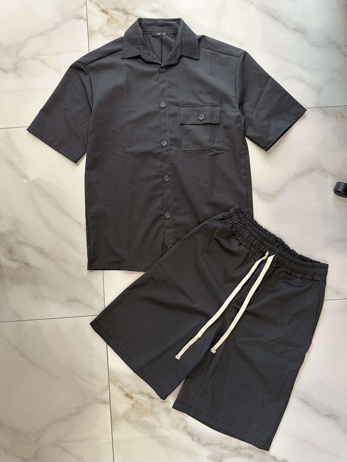 Completo PREMIUM elegante oversize Grigio piombo camicia e pantaloncini