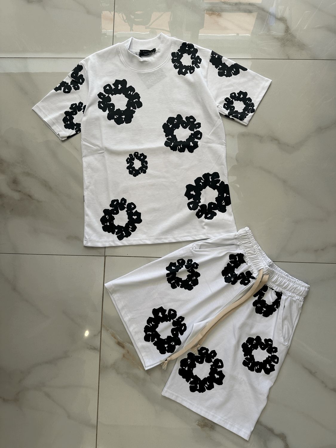Completo &#39;denim tears&#39; bianco T-shirt e pantaloncini BAMBINO