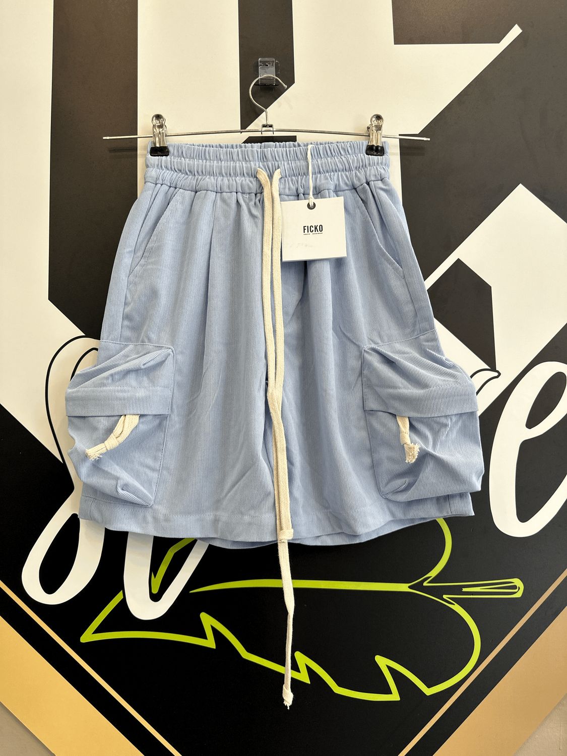 Pantaloncini a costine oversize con tasconi BAMBINO Celeste