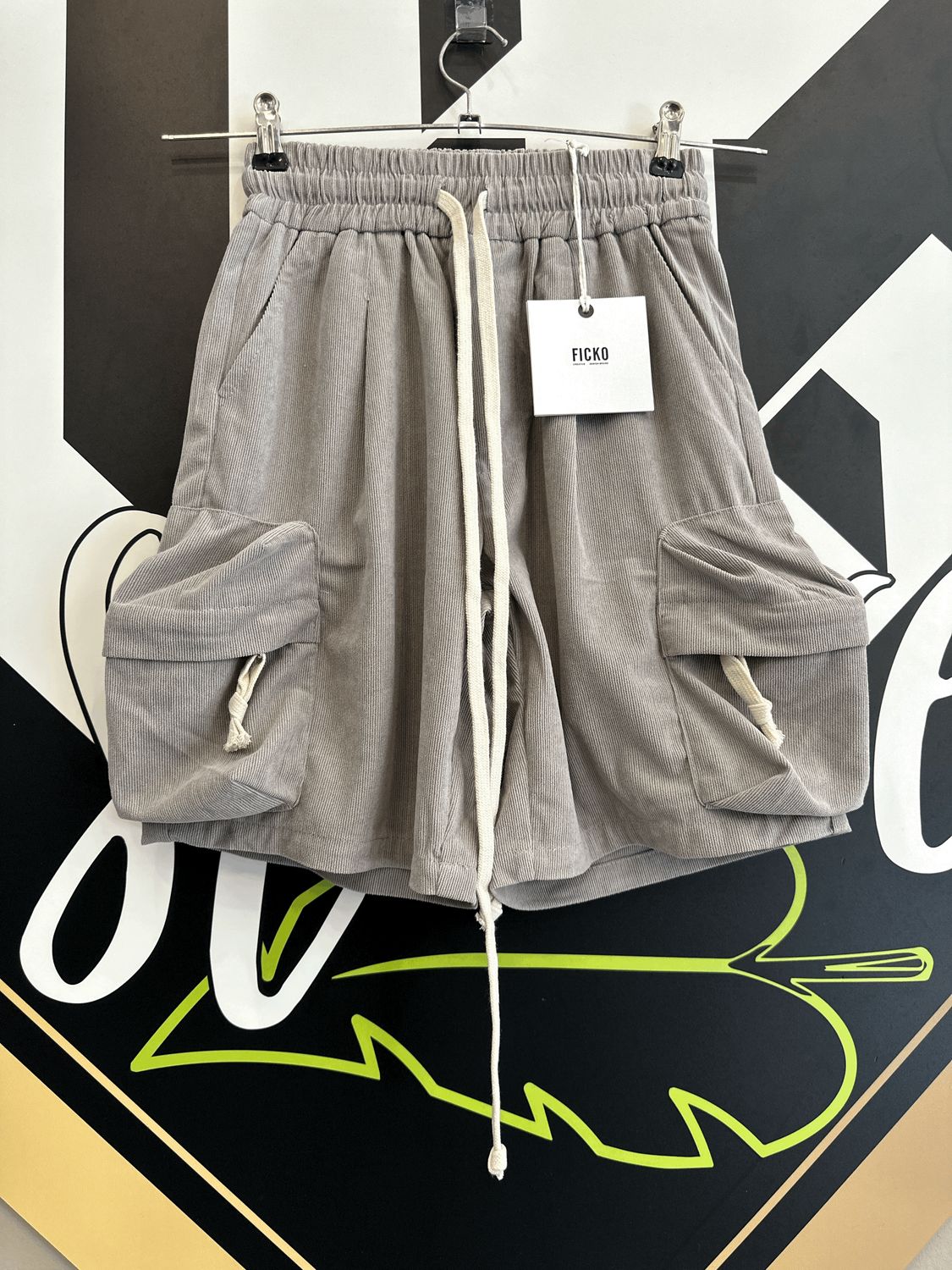 Pantaloncini a costine oversize con tasconi BAMBINO Grigio