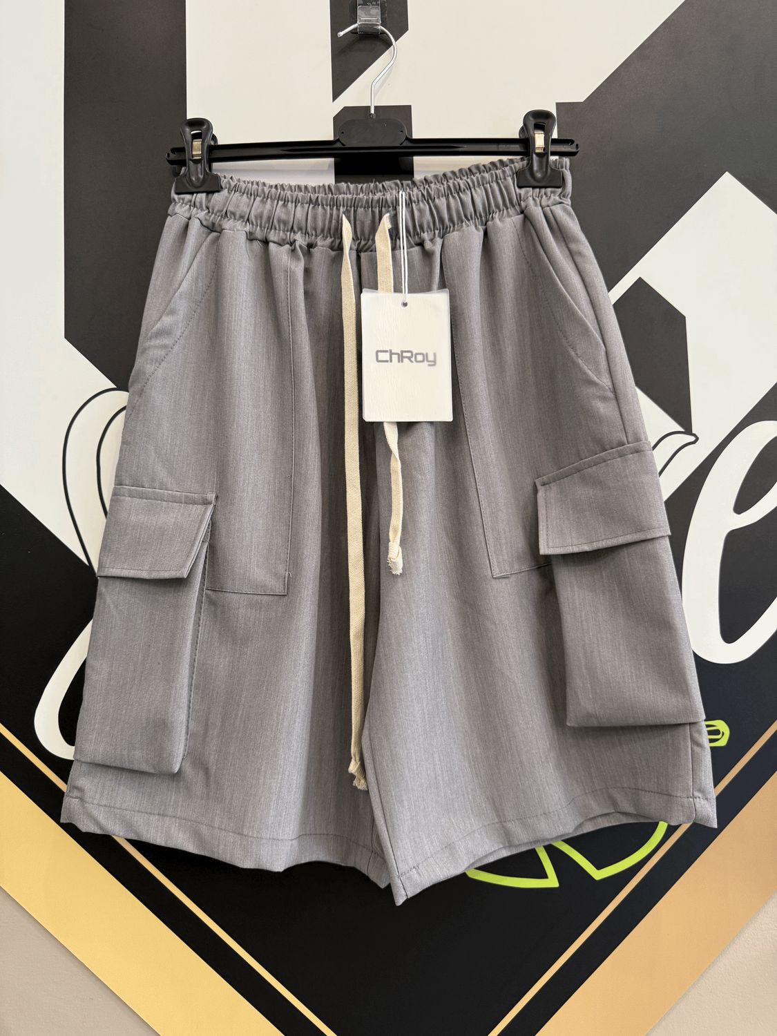 Pantaloncini eleganti con tasconi laterali grigio