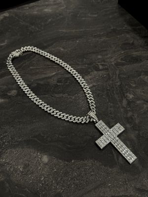 Collana Big Chain croce con diamanti argento