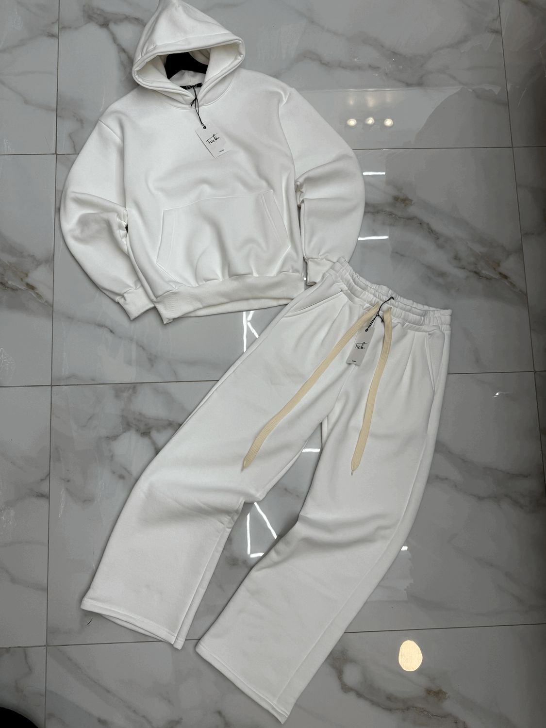Tuta completa boxy fit felpata made in italy bianco Fondo largo