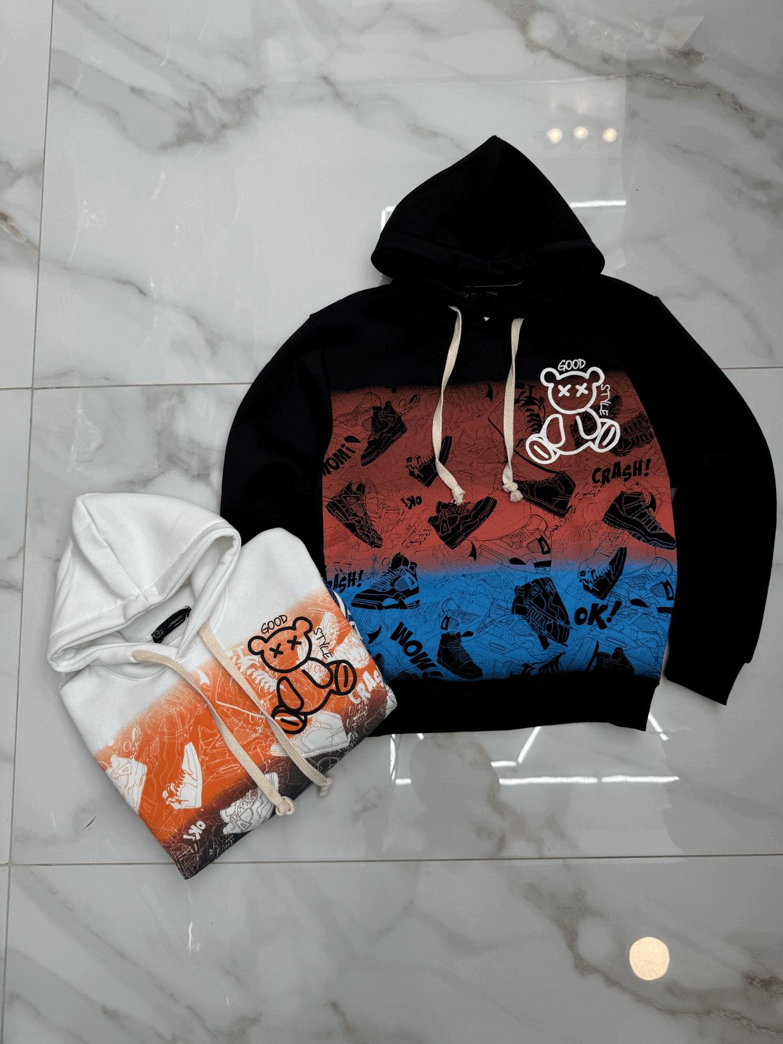 Felpa BAMBINO con cappuccio e stampa fronte retro &quot;Sneakers&quot;