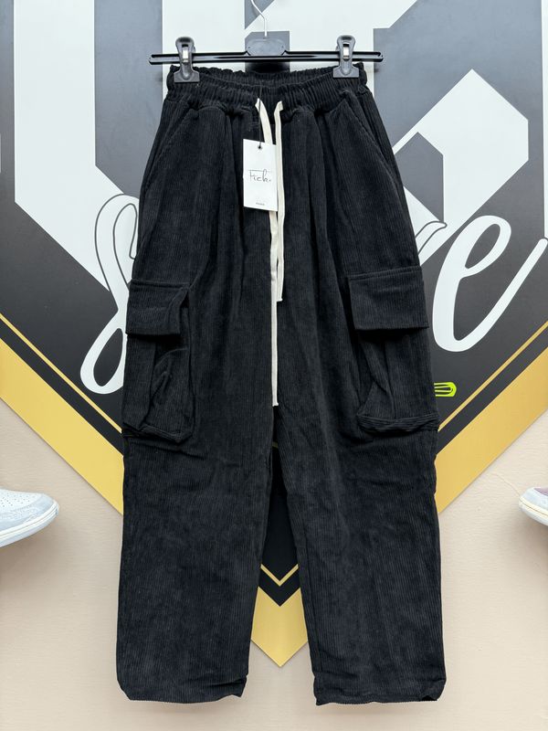 Pantaloni a costine oversize cargo BAMBINO nero Pantaloni a costine oversize cargo BAMBINO nero