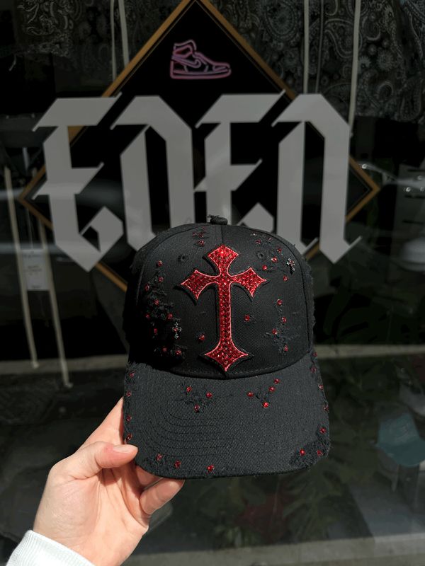 Cappello Nero 'Red Venom' Custom