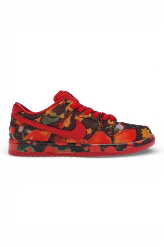 Nike SB Dunk Low 'The Wizard of Oz Poppy Field' Nike SB Dunk Low 'The Wizard of Oz Poppy Field'