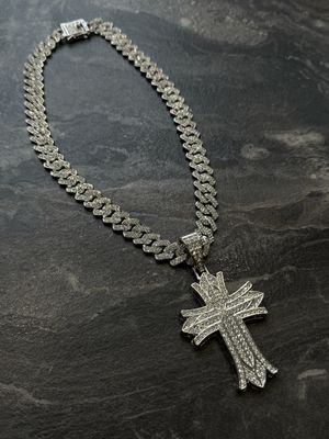 Collana Big Chain croce con diamanti argento