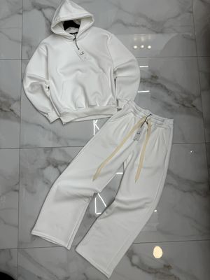 Tuta completa boxy fit felpata made in italy bianco Fondo largo Tuta completa boxy fit felpata made in italy bianco Fondo largo