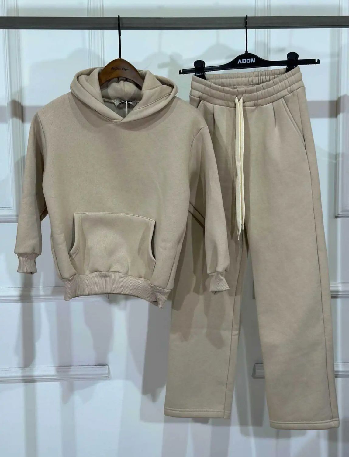Tuta completa oversize fondo largo felpata BAMBINO beige Tuta completa oversize fondo largo felpata BAMBINO beige