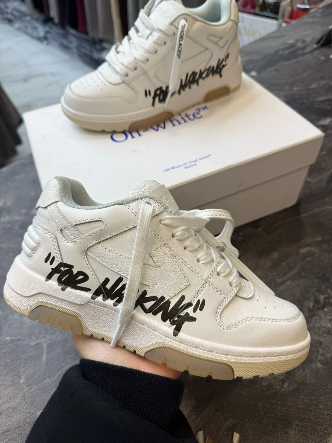 Off-White Out of Office 'FOR WALKING'