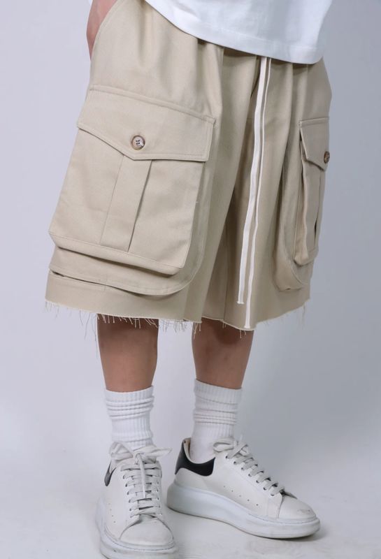 Pantaloncini cargo con tasconi Premium beige