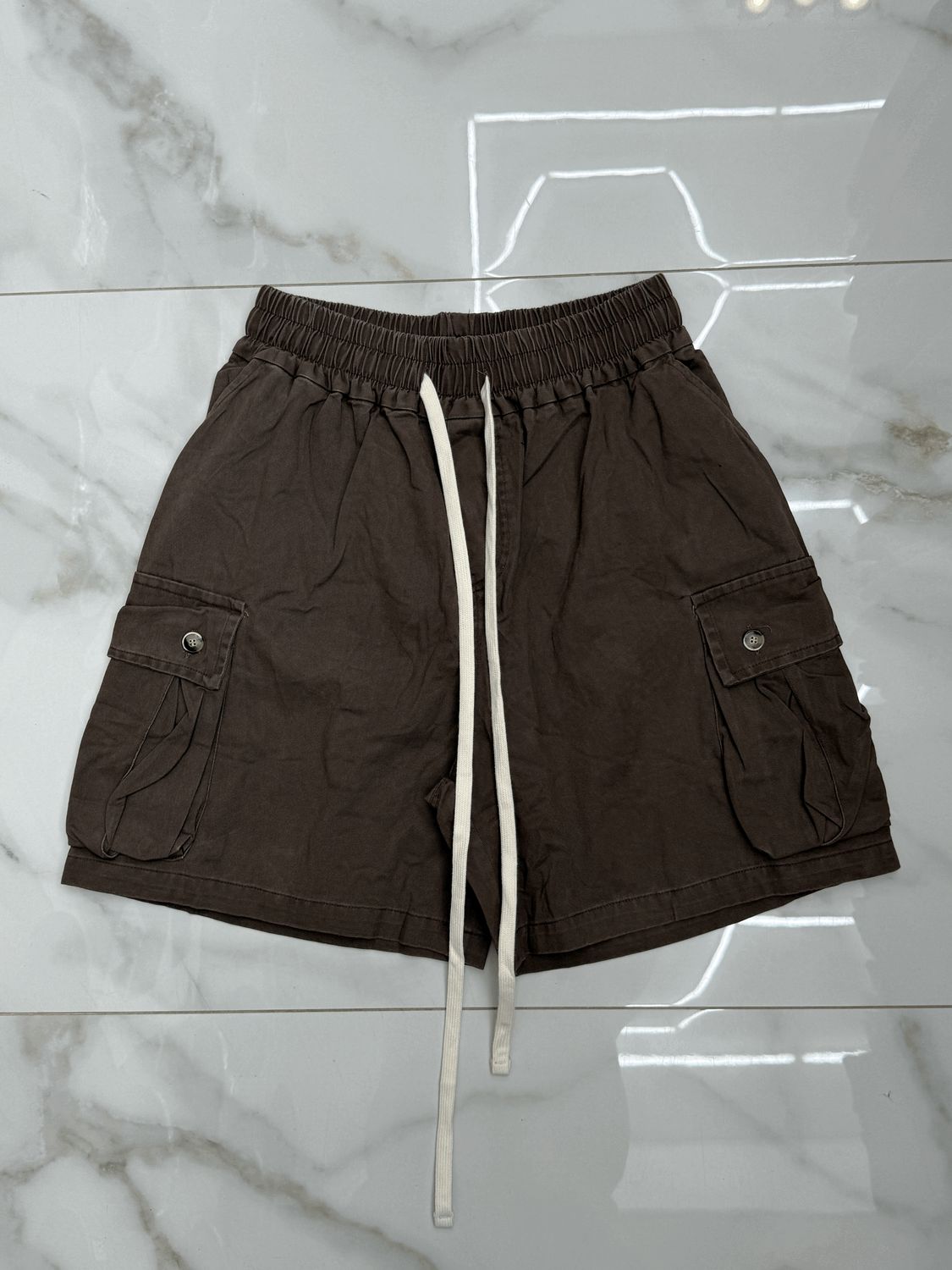 Pantaloncini cargo con tasconi laterali Premium marrone Pantaloncini cargo con tasconi laterali Premium marrone