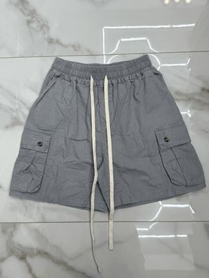 Pantaloncini cargo con tasconi laterali Premium grigio perla