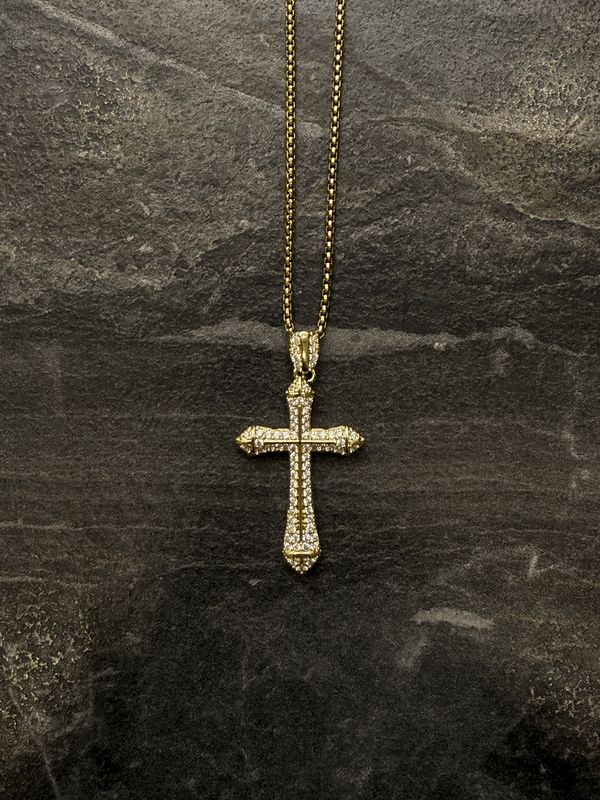 Collana croce con diamanti color oro