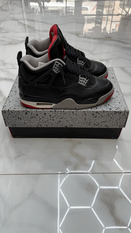 Air Jordan 4 retro Bred