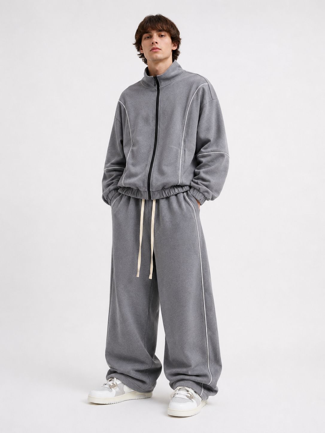 Tuta completa boxy fit Fondo largo linee