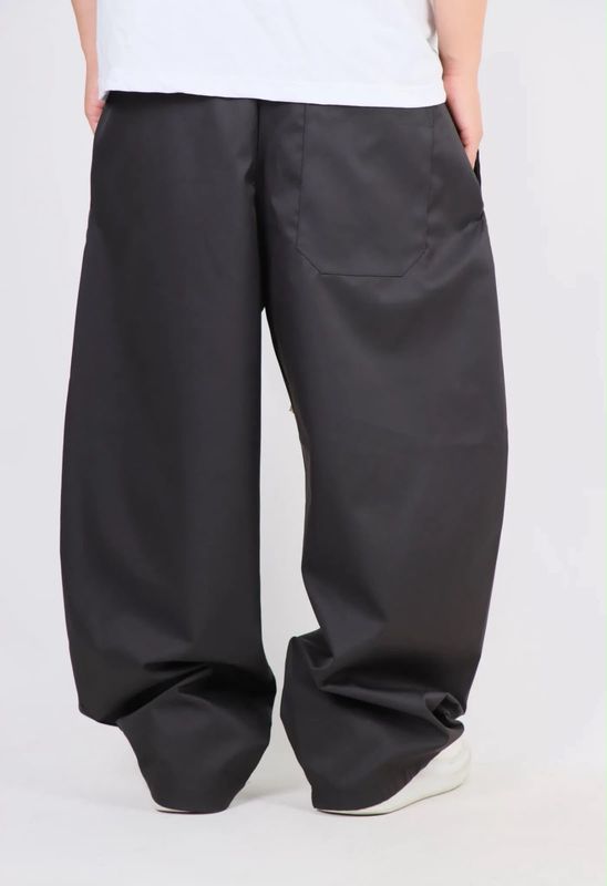 Pantalone balloon con pence