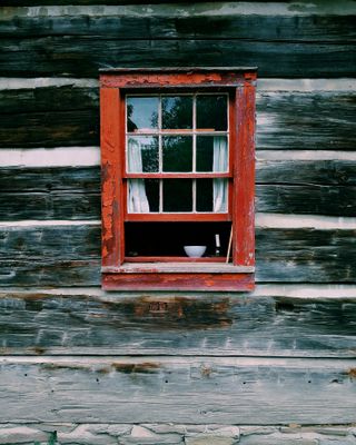 WINDOWS