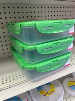 Green Tupperware - Lock and Close
