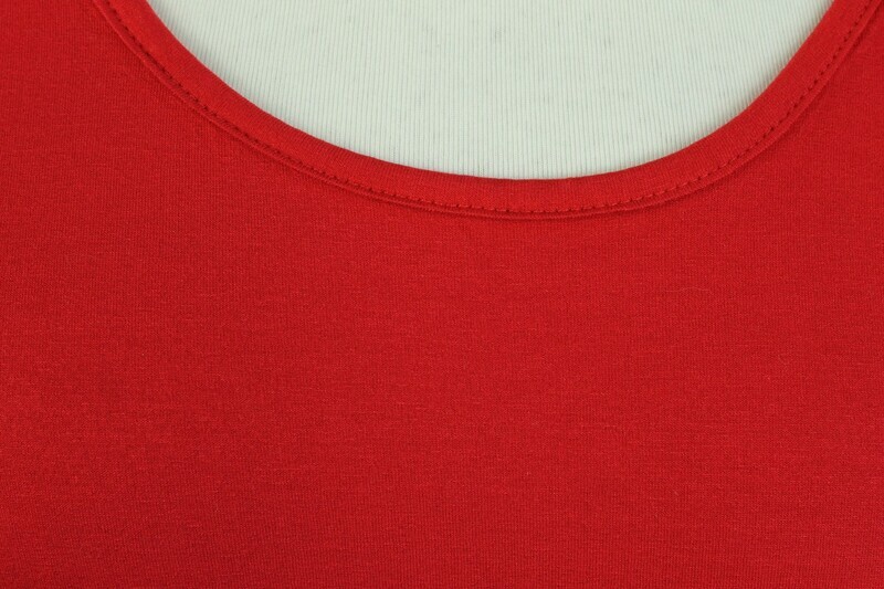 Top gr.50 von Chalou in Rot