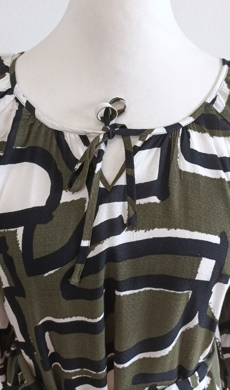 3/4 Arm  Kleid von Zhenzi gr.46/48 in Schwarz/Oliv/Weiß