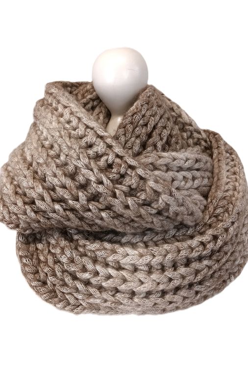 Loop Schal in verschiedenen Brauntönen