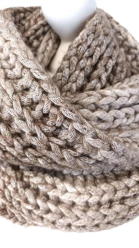 Loop Schal in verschiedenen Brauntönen