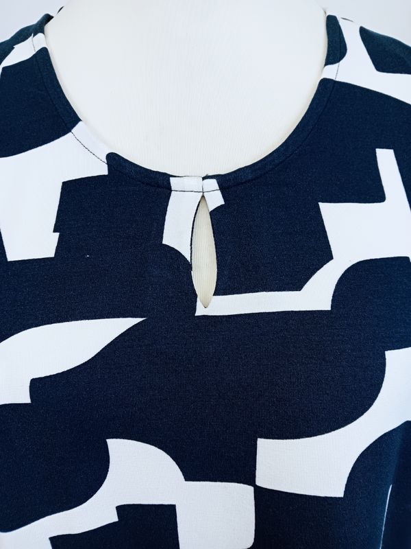T-Shirt von Curve gr.50 in Blau/Weiß