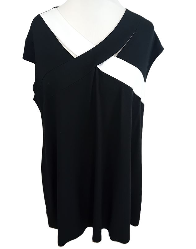 Langes ärmelloses T-Shirt von Doris Streich gr.46 in Schwarz