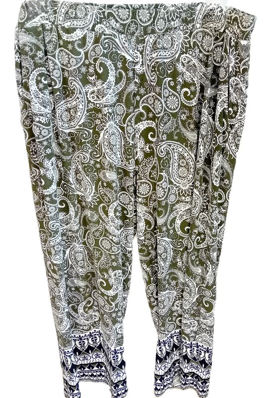 Schlupfhose gr.52/54 in Oliv/Schwarz/Weiß