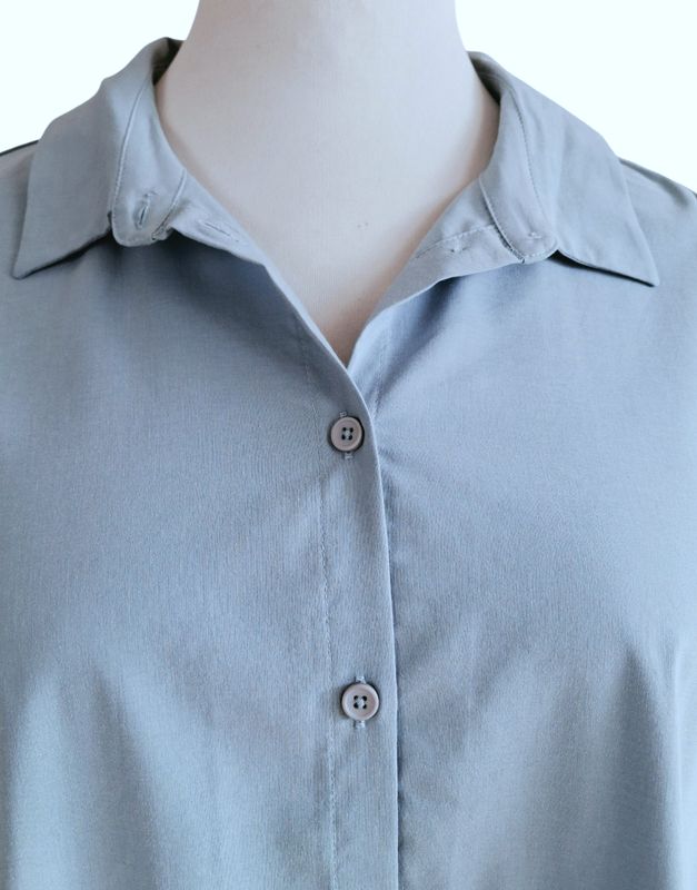 Bluse von Frapp gr.54 in Rauchblau